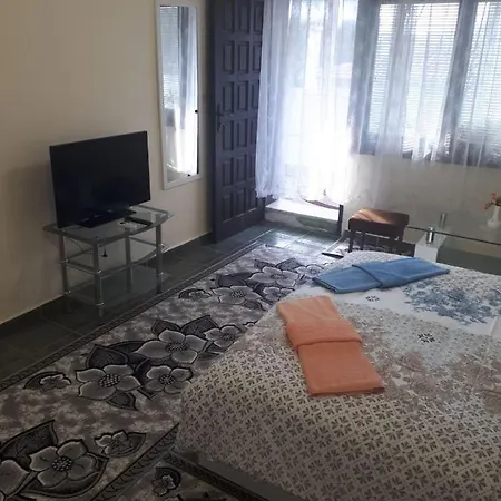 Apartment евтини и до морето - варна Saints Constantine and Helena