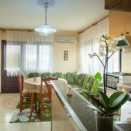 евтини и до морето - варна Saints Constantine and Helena