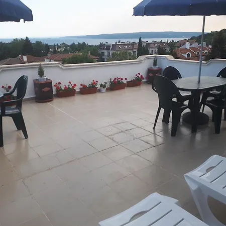 евтини и до морето - варна Apartment *